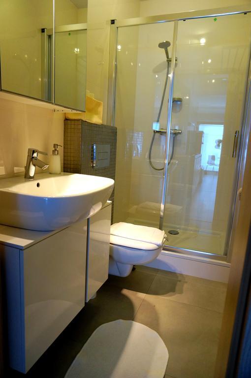 Villa Modlin Airport Nowy Dwór Mazowiecki 部屋 写真
