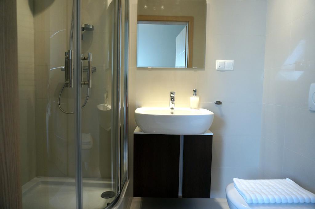 Villa Modlin Airport Nowy Dwór Mazowiecki 部屋 写真