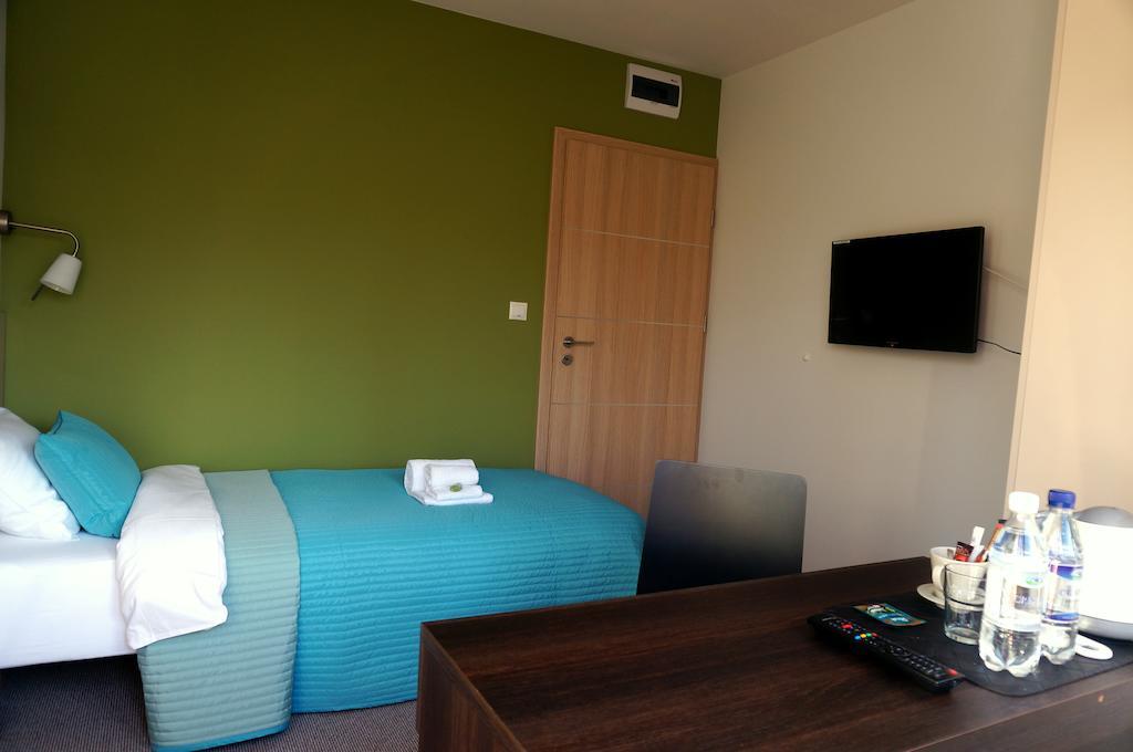 Villa Modlin Airport Nowy Dwór Mazowiecki 部屋 写真